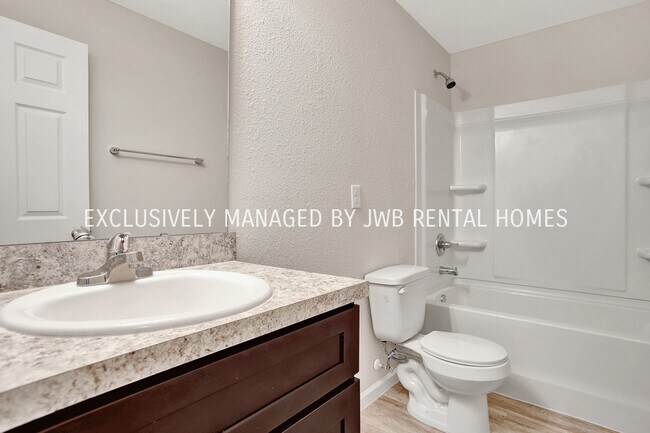 Foto del edificio - 8250 Halls Hammock Ct