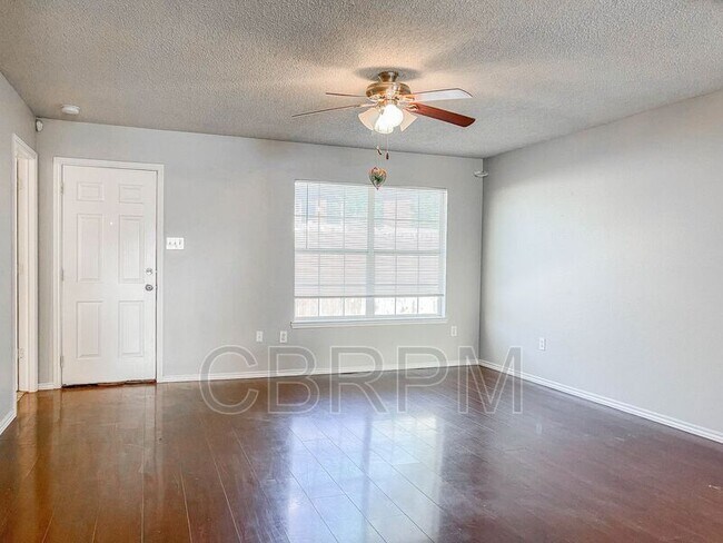 Building Photo - 8114 Temple Ave