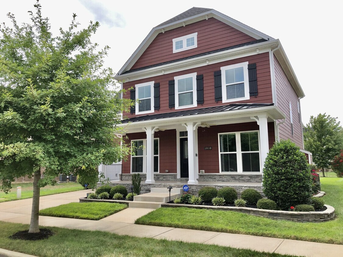 1010 Linden Isle Dr, Franklin, TN 37064 Room for Rent in Franklin, TN