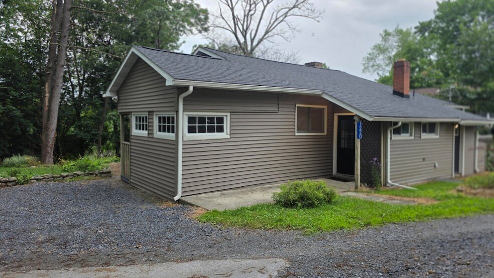 Foto principal - 1220 Weingartner Rd