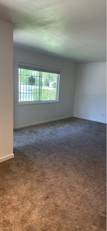 Building Photo - 2826 Varden Ave