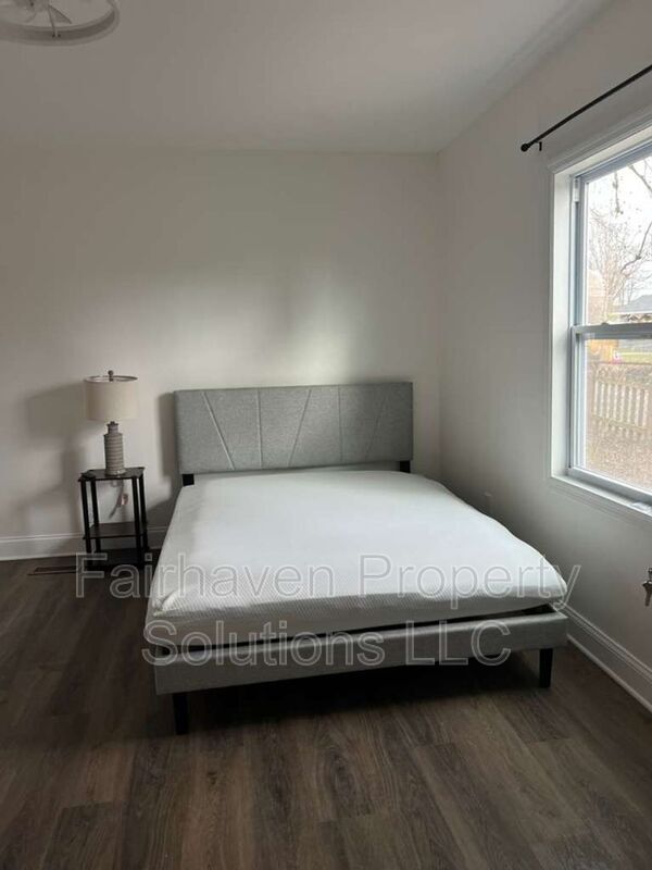 Foto del edificio - 2827 E 5th Ave