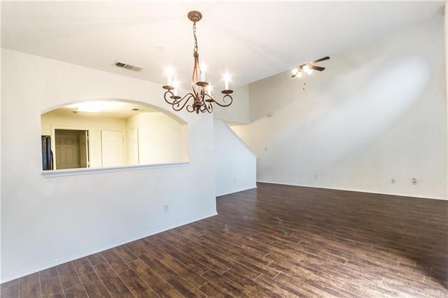 Foto del edificio - 10371 Darkwood Dr