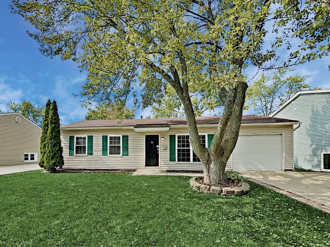 202 Mayfield Dr House Rental in Streamwood, IL