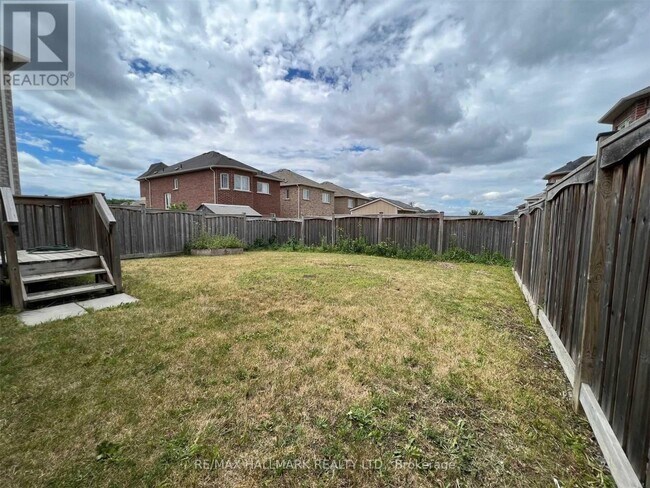 Building Photo - 10 Coral Acres Dr