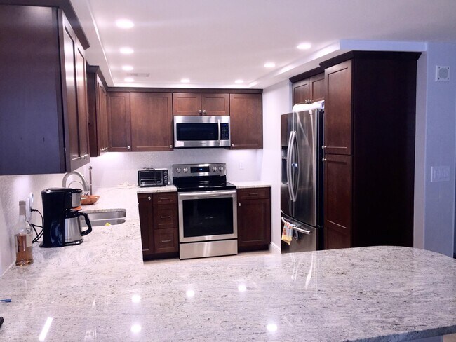 Building Photo - 2800 N Ocean Dr