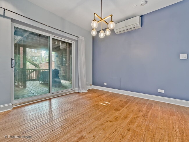 Building Photo - 1205 W Lill Ave