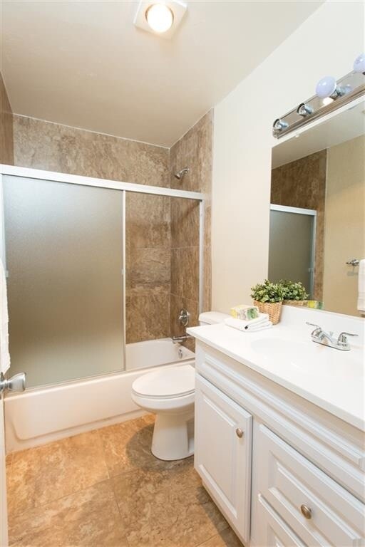Building Photo - $2,000- 1 Bed / 1 Bath Condo located in Mi...