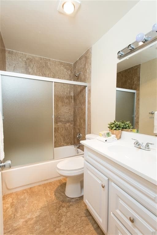 Building Photo - $2,000- 1 Bed / 1 Bath Condo located in Mission Plaza Complex in Mission Valley