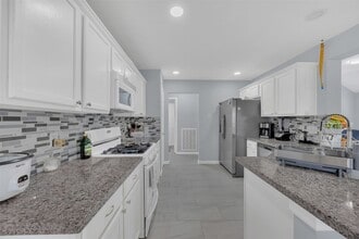 Building Photo - 3830 Landon Park Dr