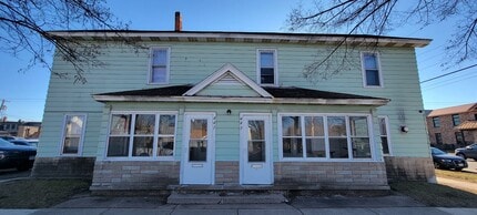 Exterior - 441 Chippewa St
