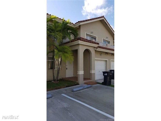 Foto del edificio - 8851 NW 110th Pl