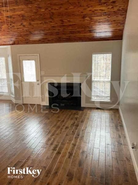 Foto del edificio - 7815 Pinetuck Ln