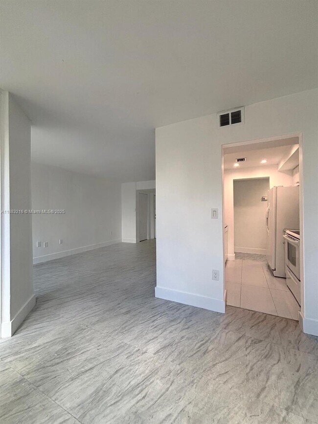 Building Photo - 8275 SW 152nd Ave
