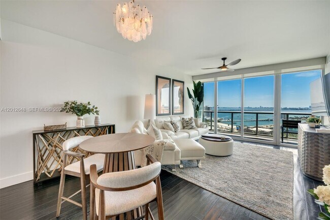 Building Photo - 888 Biscayne Blvd