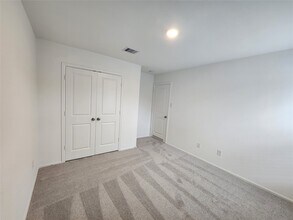 Building Photo - 1954 Ballesteros St