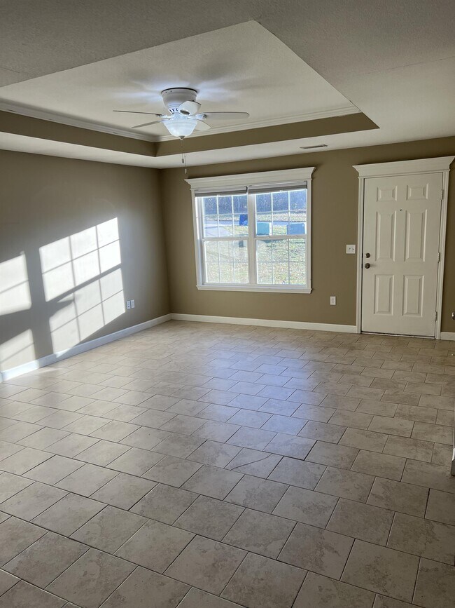 Foto del edificio - 903 W Gay St