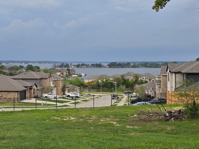 Foto del edificio - Charming 4BR House in Conroe