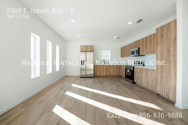 Foto del edificio - 2909 E Israel Ave