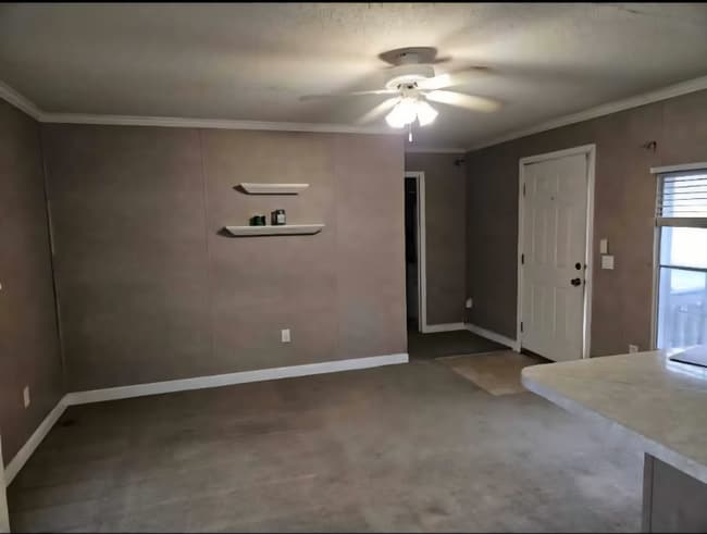 Building Photo - 410 Brown St