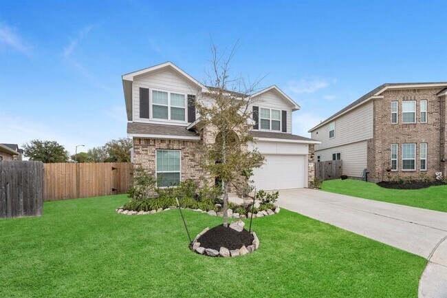 Building Photo - 3402 Riverside Glen Ln