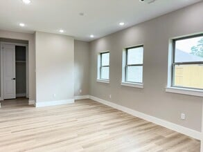 Building Photo - 2615 Liguria Ln