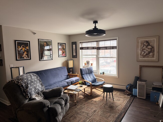 Living room - 235 Main St Apartment