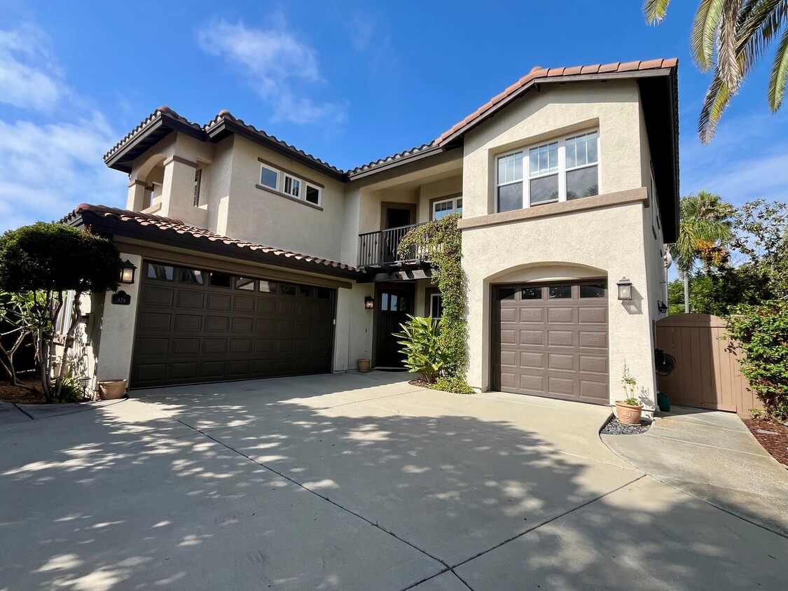 Primary Photo - Carlsbad 4 bedroom Stunner on Cul-de-sac w...
