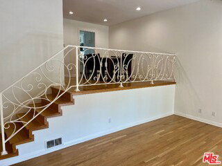 Building Photo - 1586 Palisades Dr