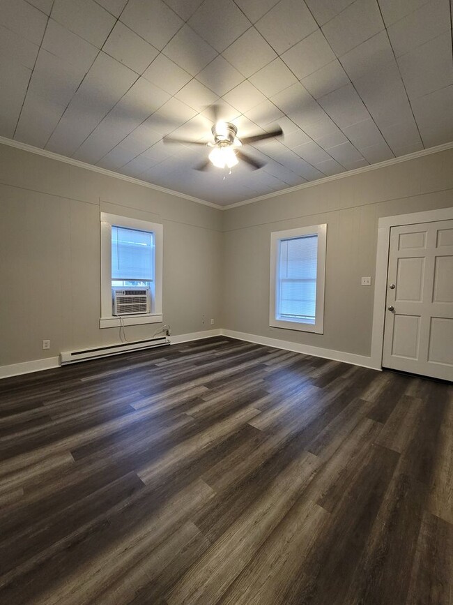 Building Photo - Newly Renovated 2 bed 1 bath- Dunn, NC