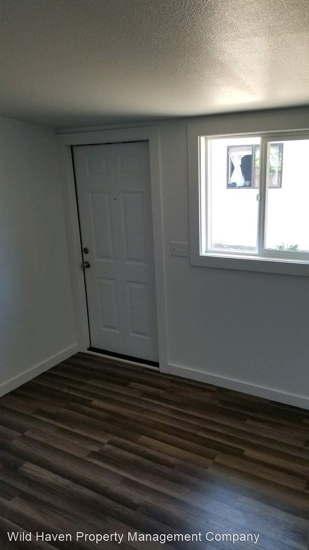 Building Photo - 3 br, 2 bath House - 1348 SW Baker St