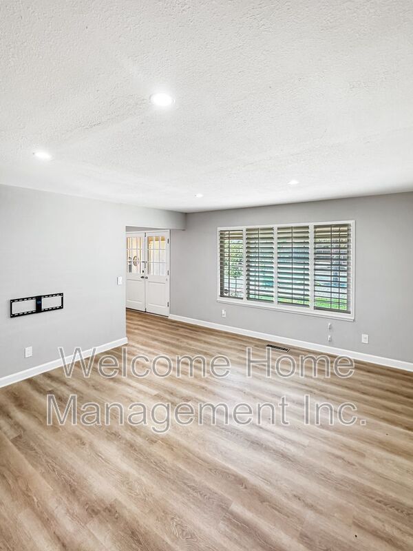 Foto del edificio - 38854 Jonquil Dr