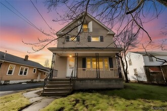 Building Photo - 609 22nd St