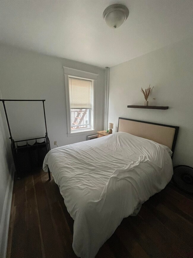 Foto del edificio - 120 DEKALB Ave