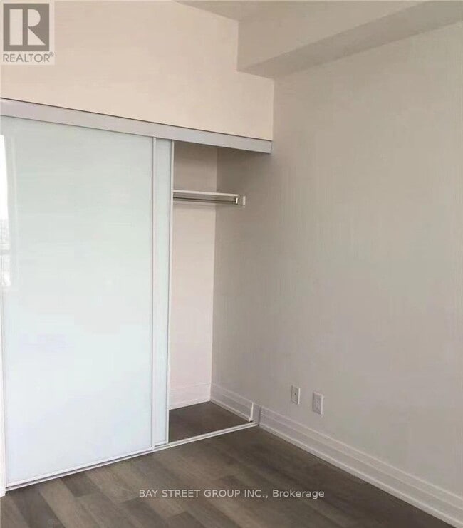 Photo du bâtiment - 7165-7165 Yonge St