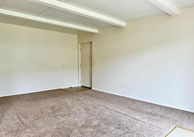 Building Photo - 12918 N Cresap St