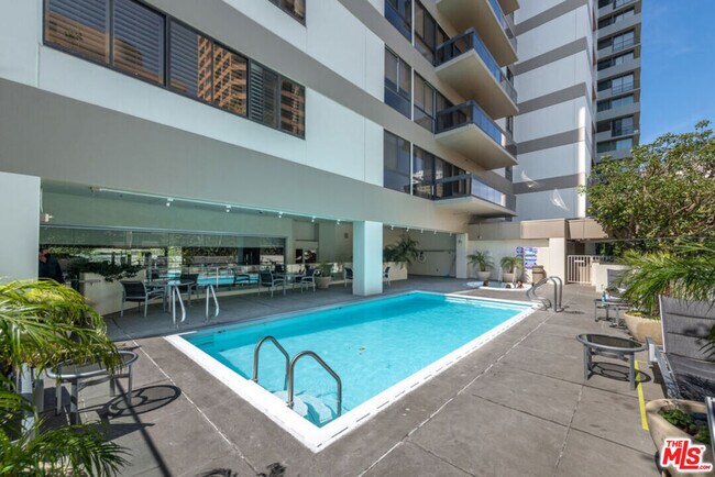 Foto del edificio - 10445 Wilshire Blvd