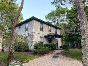 Building Photo - 28 Wolf Way