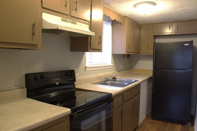 Foto del edificio - 2714 Clayton Dr NW