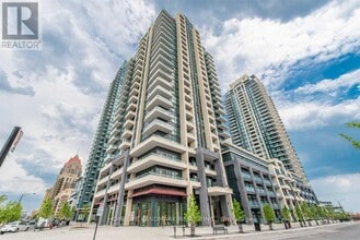 Building Photo - 4085 Parkside Village Dr