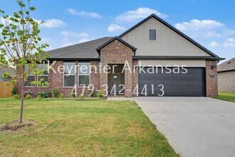 Building Photo - 407 W Taverner Xing