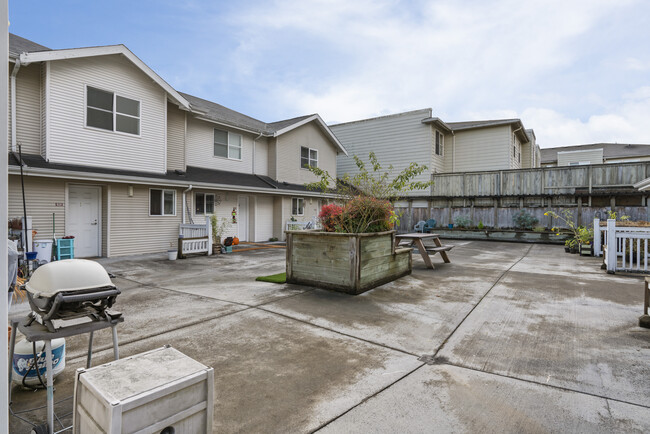 Foto del edificio - 2401 SW Brandon St