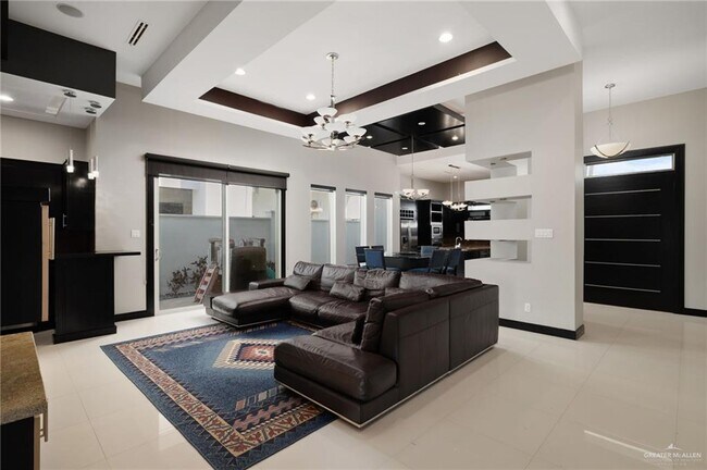 Foto del edificio - 305 N Mockingbird Ave