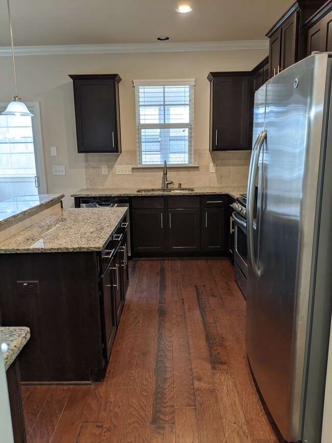 Building Photo - 1166 Alsace Dr