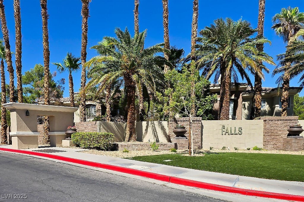 Foto principal - 9050 W Warm Springs Rd