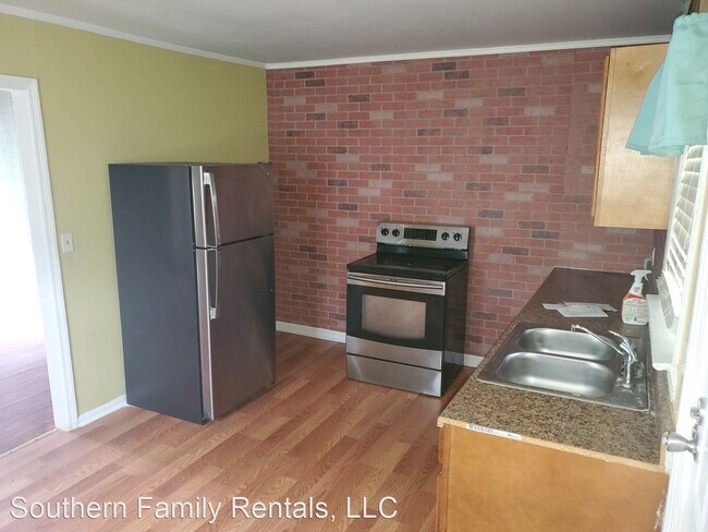 Foto del edificio - 3 br, 1 bath House - 211 Poplar St.