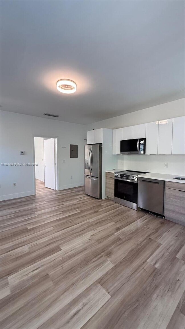 Foto del edificio - 729 Meridian Ave