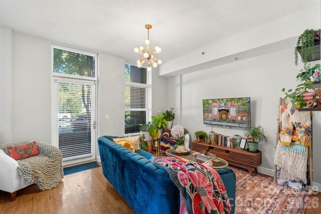 Foto del edificio - 1320 Fillmore Ave