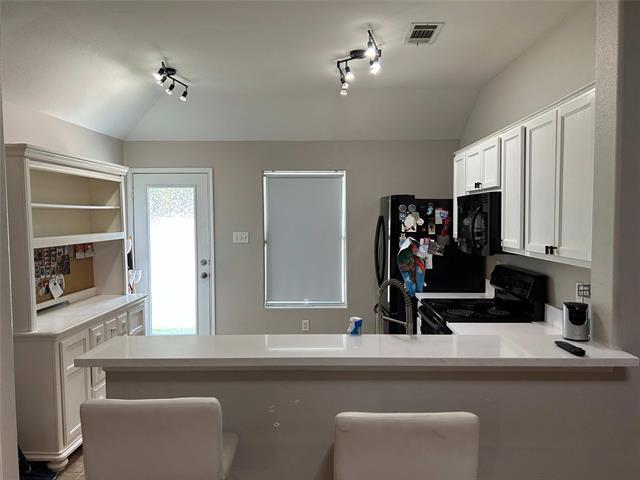 Building Photo - 1949 Sampsell Dr