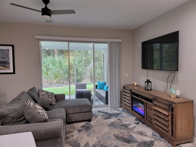 Building Photo - 10549 Oakside Dr